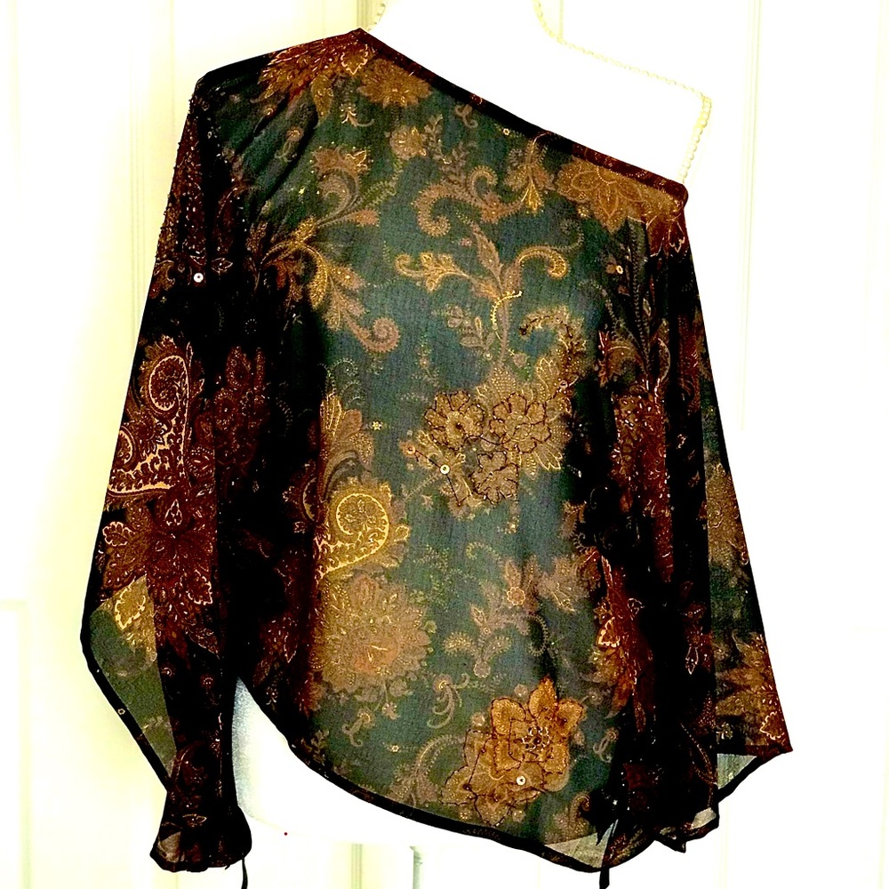 REVUE Sequins & Beads!!!  Pretty Silky Paisley Top - M